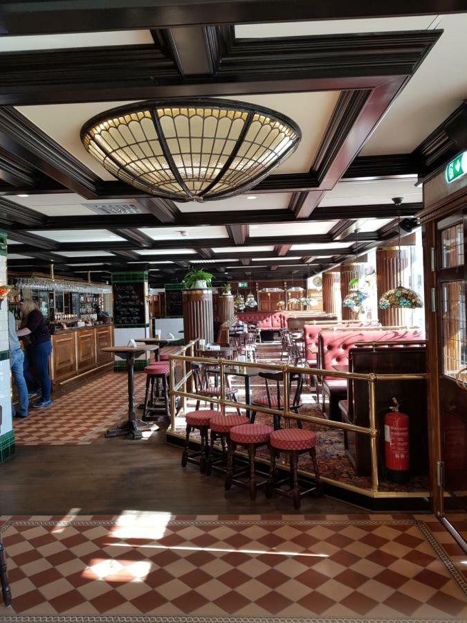 Hotel Bishops Arms Мура Екстер'єр фото
